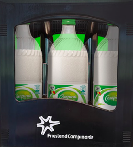 Campina halvolle melk glas